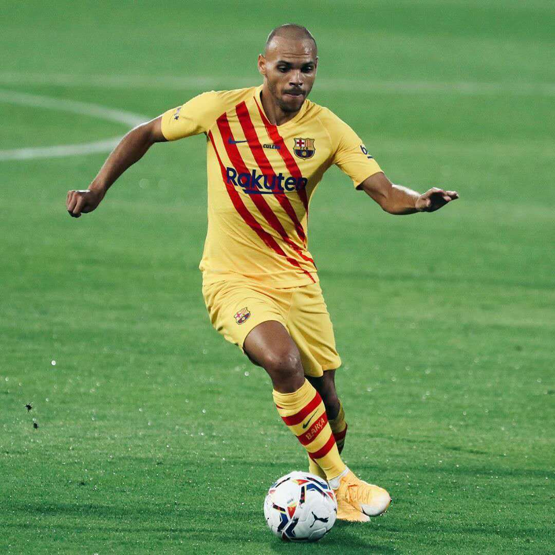 开云体育官网-今夜法甲传出新动向，底特律活塞单刀错失，管理层表态——态度坚定，年轻球员得到机会的简单介绍