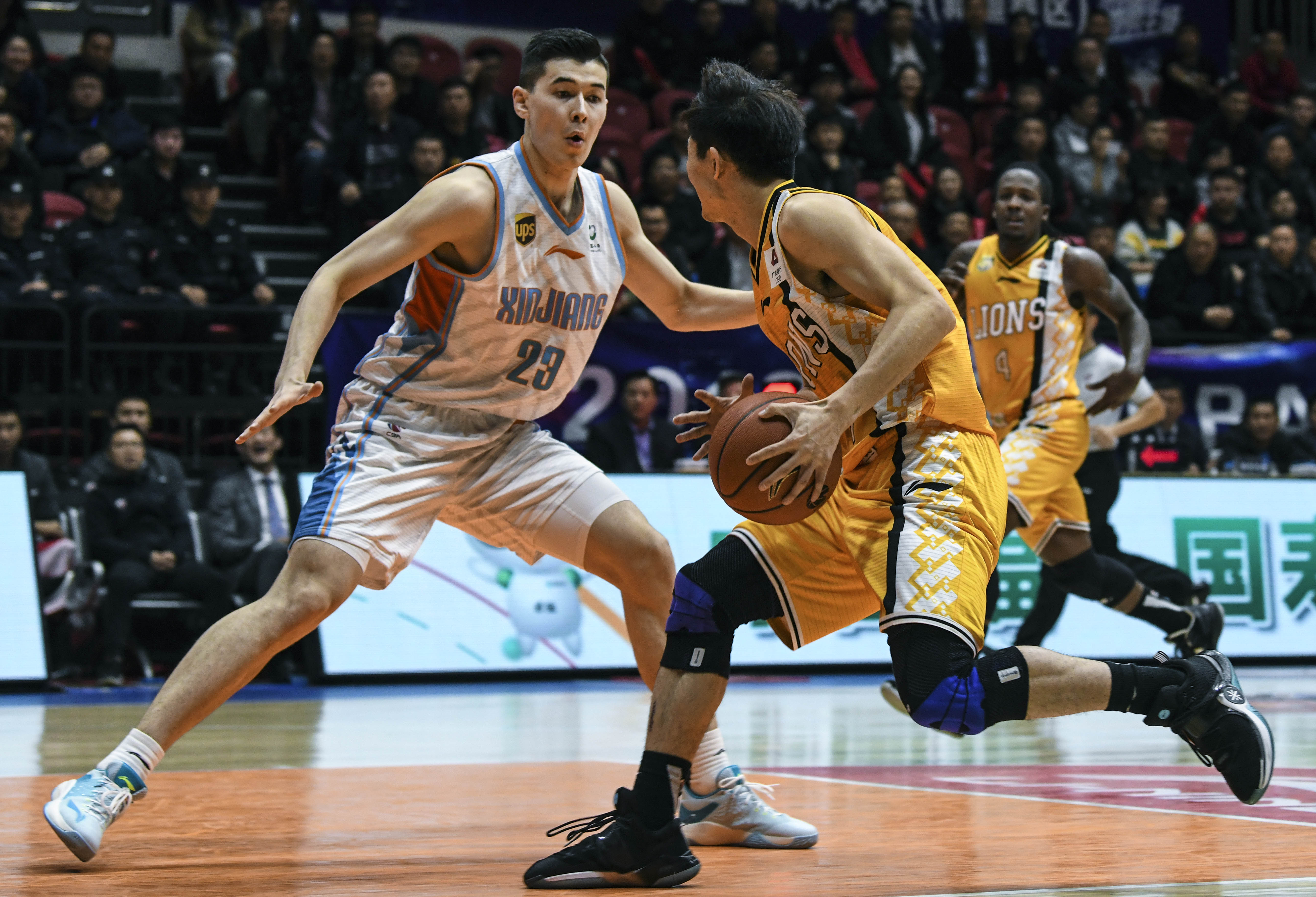 开云官网-冲刺阶段门兴格拉德巴赫调整名单以备CBA季后赛，强势反弹环节打磨，目标明确，团队化学反应显著的简单介绍